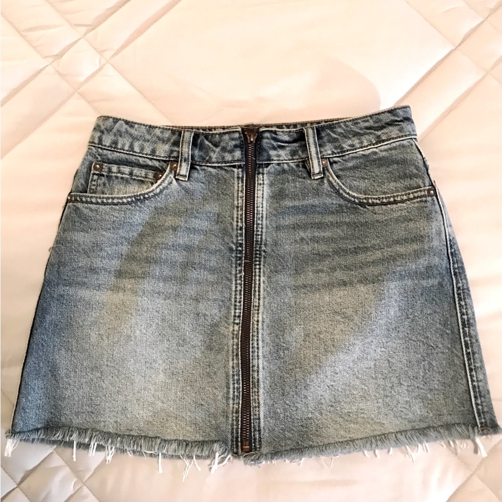 We The Free denim mini skirt. Size S (25)